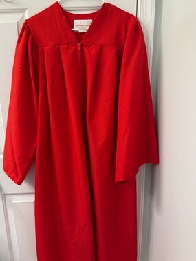 Graduation gown classic red 5’3 - 5’5